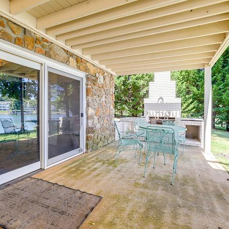 Smith Mountain Lake Retreat With Private Beach! Huddleston Buitenkant foto