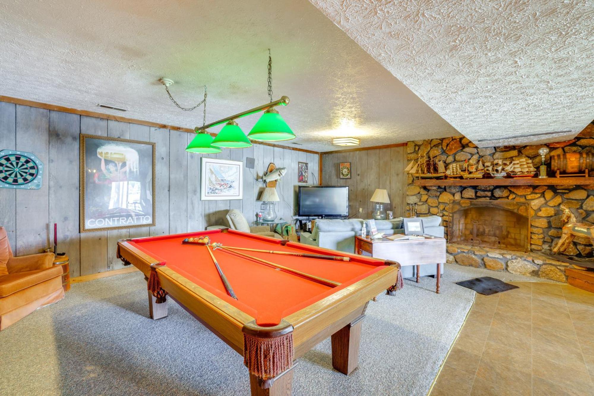 Smith Mountain Lake Retreat With Private Beach! Huddleston Buitenkant foto